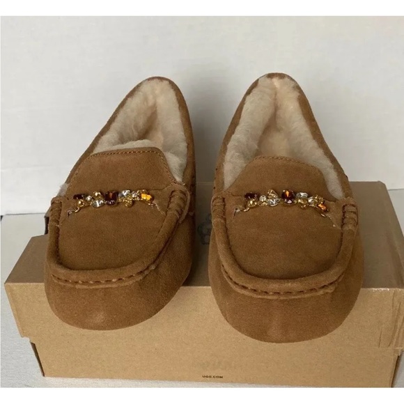 New UGG Ansley Charm Gem Women Fashion Moccasin Slippers Size 6 Chestnut - Picture 6 of 8